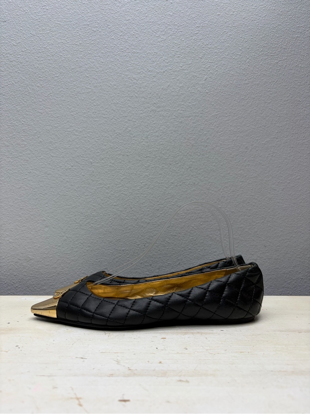 Tory Burch Black Quilted Leather Kaitlin Gold Pointed Flats Size 9